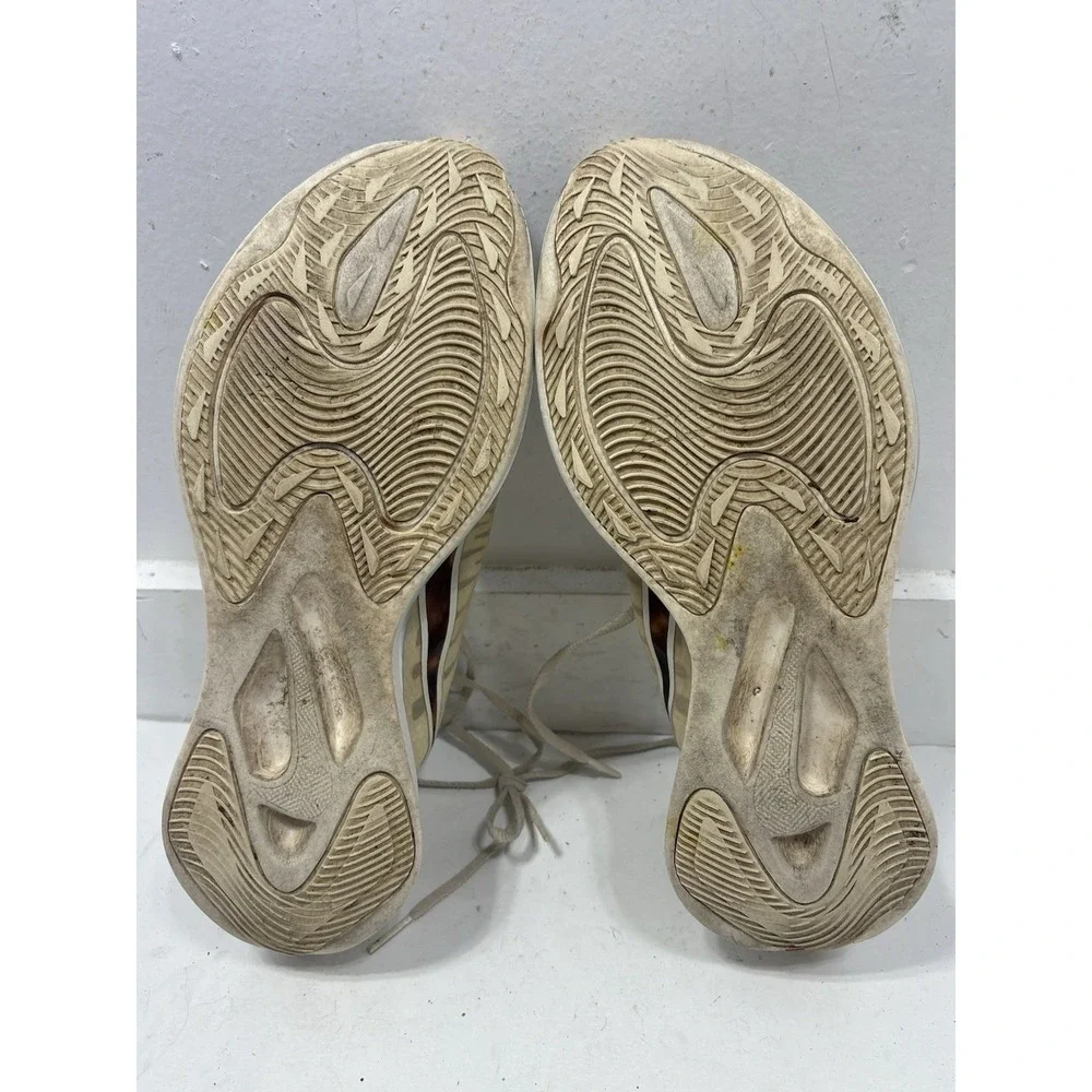 Size 10 Nike Zoom Gravity Barely Rose‎ Women's CU4824-100 Running Shoes White